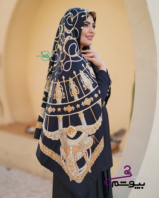 روسری طرح هرمس جواهر مشکی طلایی